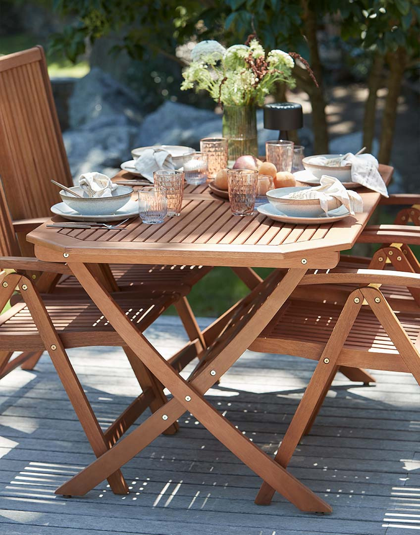 All you need to know about choosing a garden table | JYSK